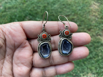 Adorable Druzy Tabasco Geode with Coral Tibetan Silver Earrings, Druzy Geode Jewelry, Dangle Earring, Crystals Earrings, Natural Geode