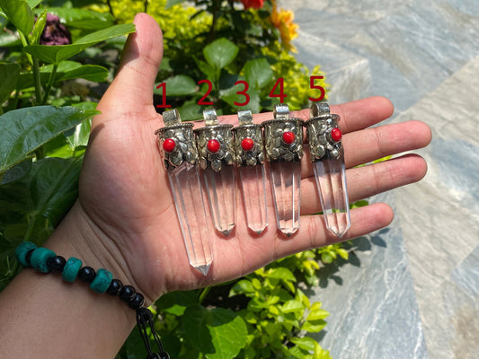 Aesthetic handmade Crystal Pendant, Pointed Pendant for daily wear, Antique Pendant, Handcrafted pendant, Coral adorned pendant.