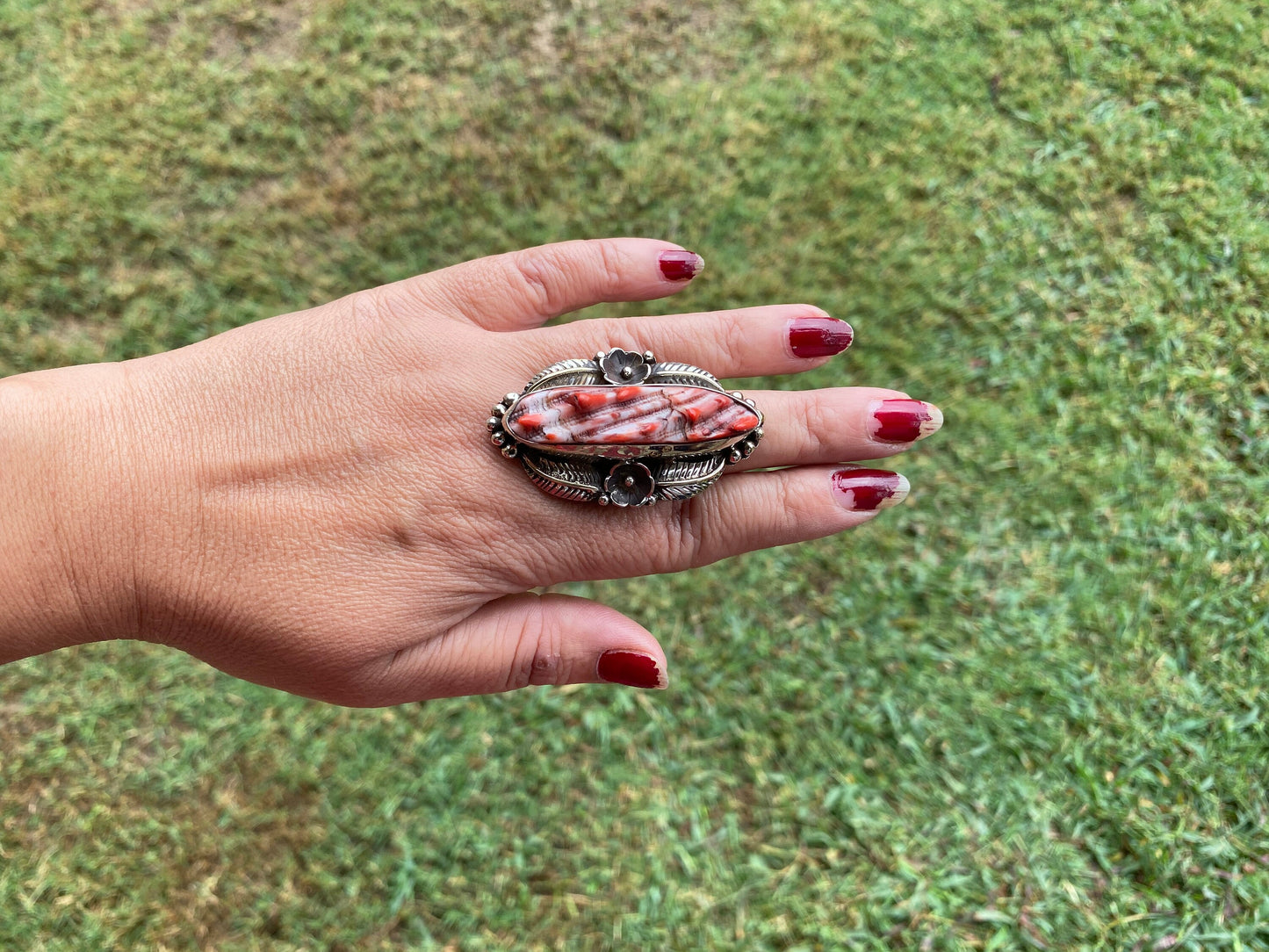 Big Adjustable Natural Spiny Oyster Tibetan Silver Ring, Spiny Oyster Jewelry, Southwest Ring, Statement Ring, Native American Style