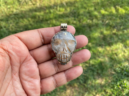 Caved Skull Crystal Pendant, Tibetan Silver, Crystal Pendant, Mystical Jewelry, Spiritual Amulet, Healing Crystal, Gothic, Energy Stone