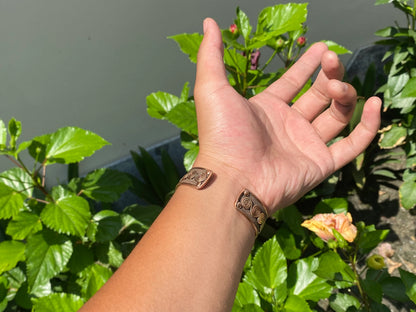 Copper Bangles with spiral pattern engraved, Handmade copper bracelet, Hammered Bracelet, Unisex copper bracelet, Gift ideas.