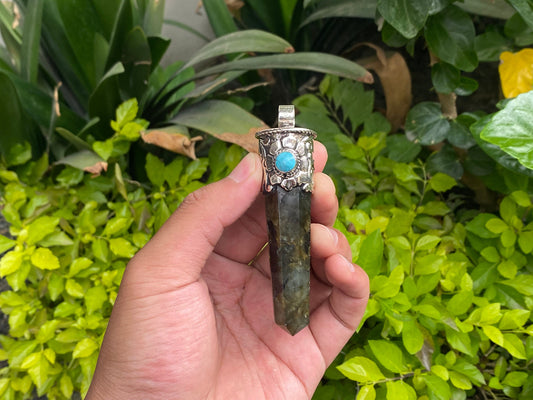 Pointed Labradorite and Turquoise Pendant: Crafted in Nepal, Unisex pendant, Healing pendant, Gift for her, Aesthetic Pendant.