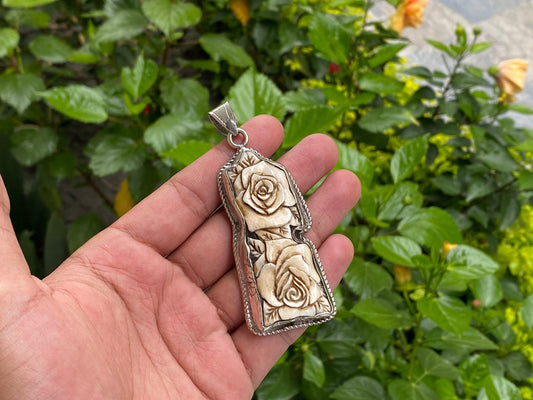 Floral Design carved on water buffalo bone, Tibetan Silver pendant for daily wear, Antique pendant, Unisex pendant, Gift for him/her.