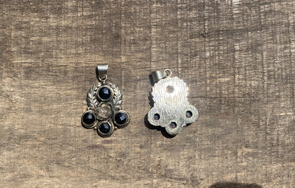 Floral designed Black onyx Pendant, Aesthetic Pendant for daily wear, Hammered floral Design, Handmade Healing Pendant, Unisex Pendant.