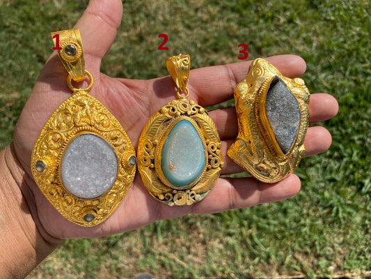 Gold Overlay Druzy Agate Pendant, Natural Stone Elegance, Healing Jewelry, Premium Jewelry, Fashion Statement, Elegant Gifts, Power Stone