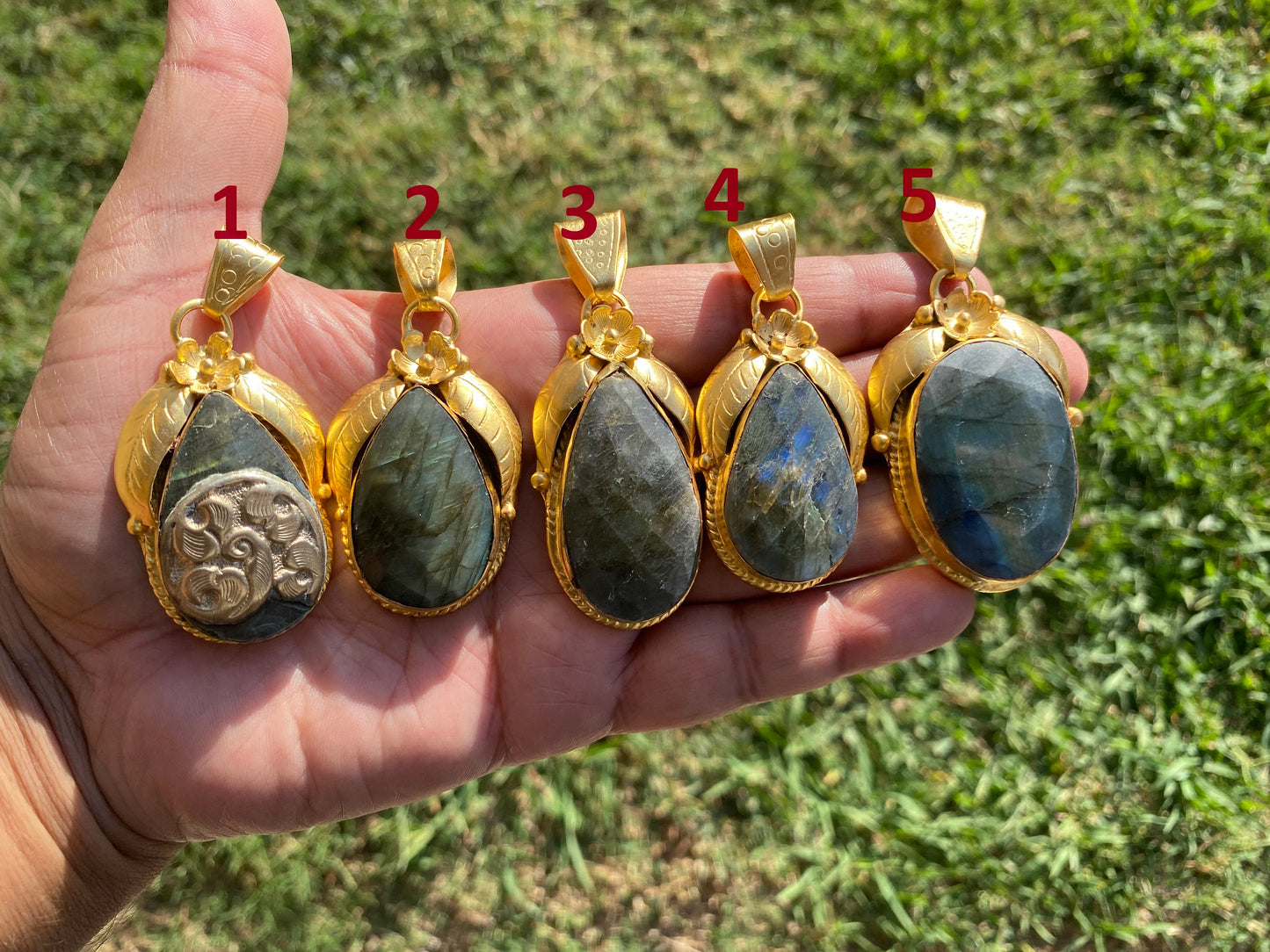 Gold Overlay Labradorite Pendant, Mystical Charm, Elegant Craftsmanship, Nature's Magic Jewelry, Aurora-inspired, Luxurious Design