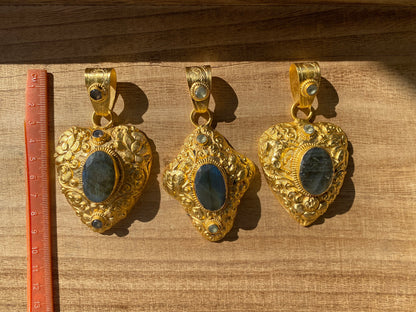 Gold Overlay Labradorite with White Topaz Pendant, Mystical Jewelry, Elegant Jewelry, Nature's Magic, Aurora-inspired, Luxurious Design