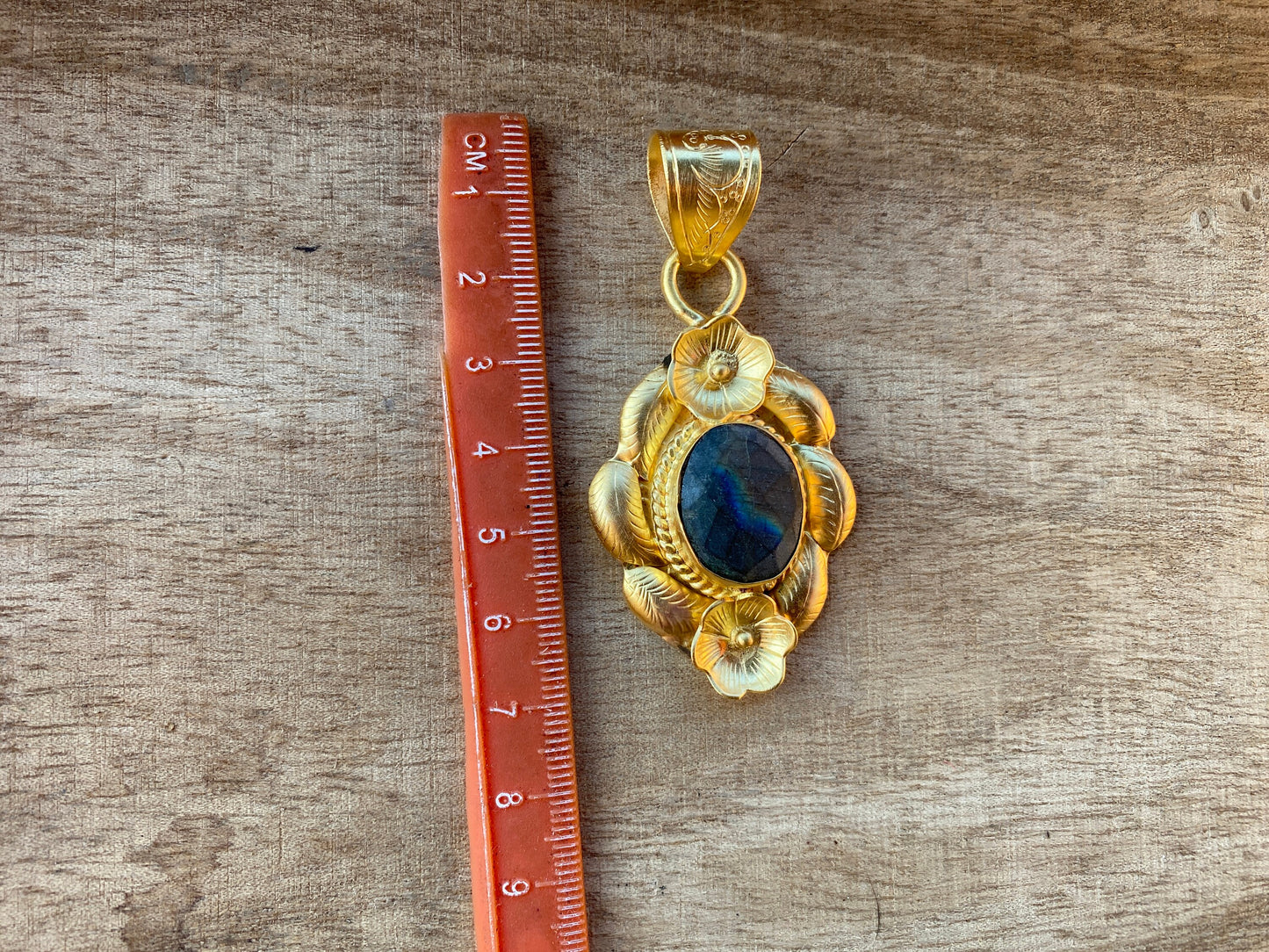 Gold Overlay Natural Labradorite Handcrafted Pendant, Mystical Charm, Elegant Craftsmanship, Nature's Magic Jewelry, Aurora-inspired