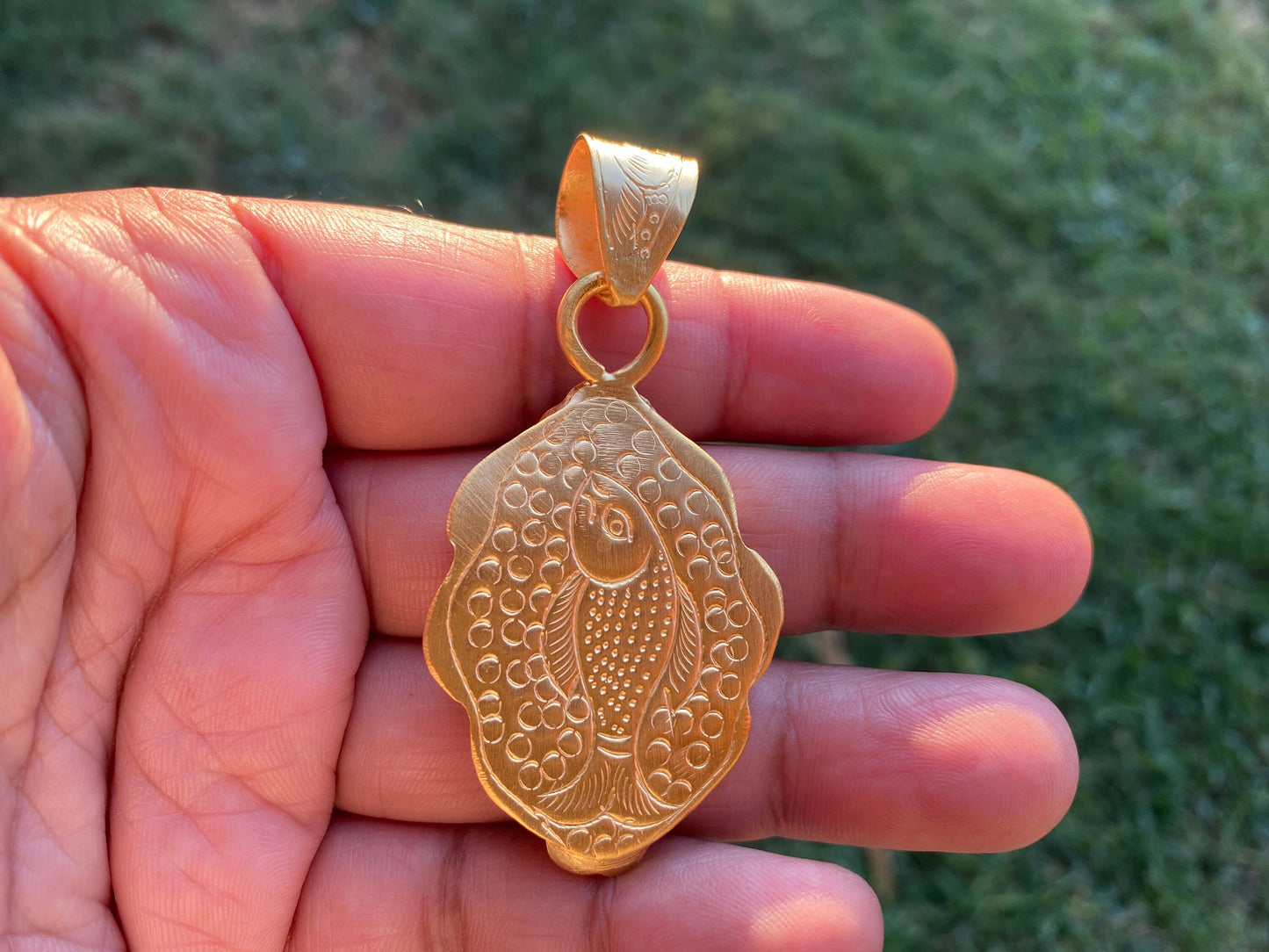 Gold Overlay Natural Labradorite Handcrafted Pendant, Mystical Charm, Elegant Craftsmanship, Nature's Magic Jewelry, Aurora-inspired