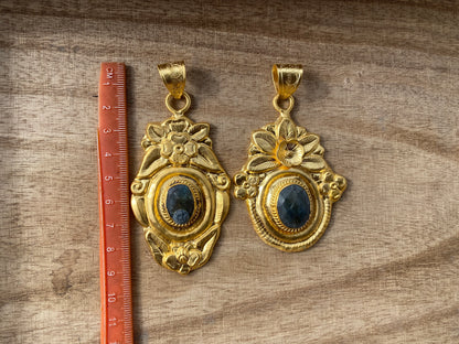 Gold Overlay Natural Labradorite Handcrafted Pendant, Mystical Charm, Elegant Craftsmanship, Nature's Magic Jewelry, Aurora-inspired