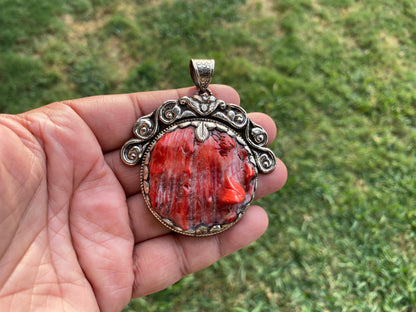 Handcrafted Large Spiny Oyster Tibetan Silver Pendant, A Marine Gem Capturing Sunset Hues and Ocean's Timeless Beauty for Elegant Wear