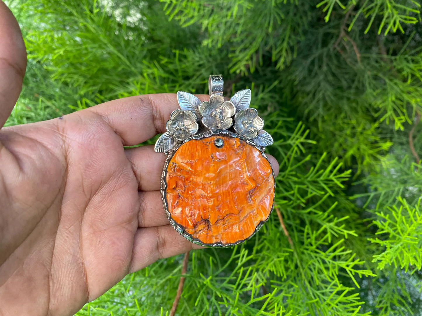 Handcrafted Large Spiny Oyster Tibetan Silver Pendant, Desert Sea Gem, Pendant for Necklace, Unique Bohemian Jewelry, Daily wear, Gift ideas