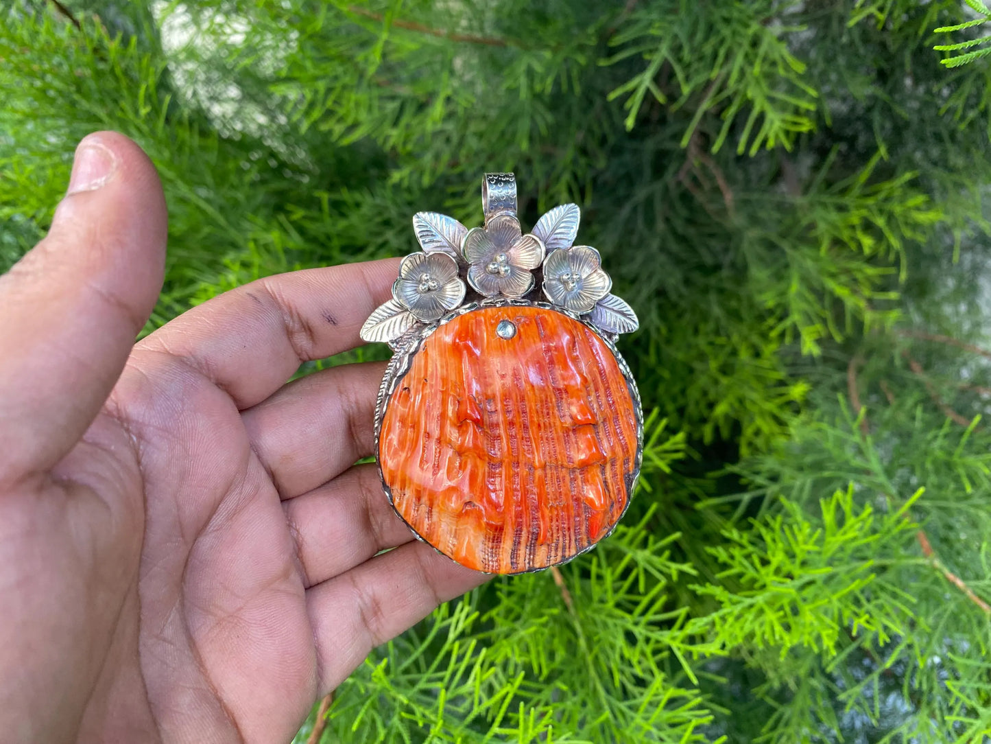 Handcrafted Large Spiny Oyster Tibetan Silver Pendant, Desert Sea Gem, Pendant for Necklace, Unique Bohemian Jewelry, Daily wear, Gift ideas