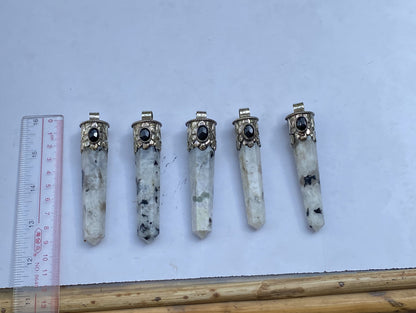 Handcrafted Pointed Gemstone Pendant: Perfect Gift Ideas, Moonstone Pendant, Healing pendant, Unisex Pendant.