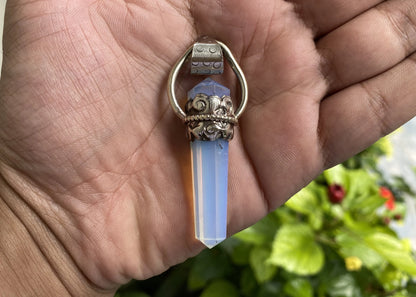 Handmade Natural Opalite Pendant: Boho Vibe with Healing Energy, Unisex Pointed Pointed, Floral details, Positivity, Unique Aesthetic charm.