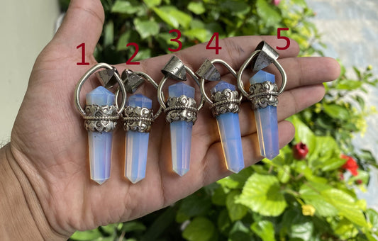 Handmade Natural Opalite Pendant: Boho Vibe with Healing Energy, Unisex Pointed Pointed, Floral details, Positivity, Unique Aesthetic charm.