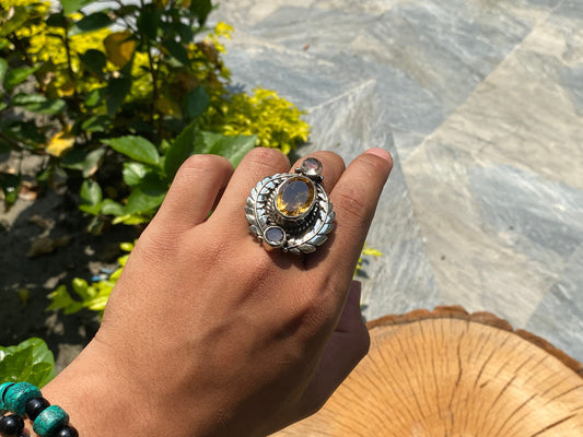 Handmade Tibetan Silver Ring Adorned with Critine and White Topaz, Unisex Ring.
