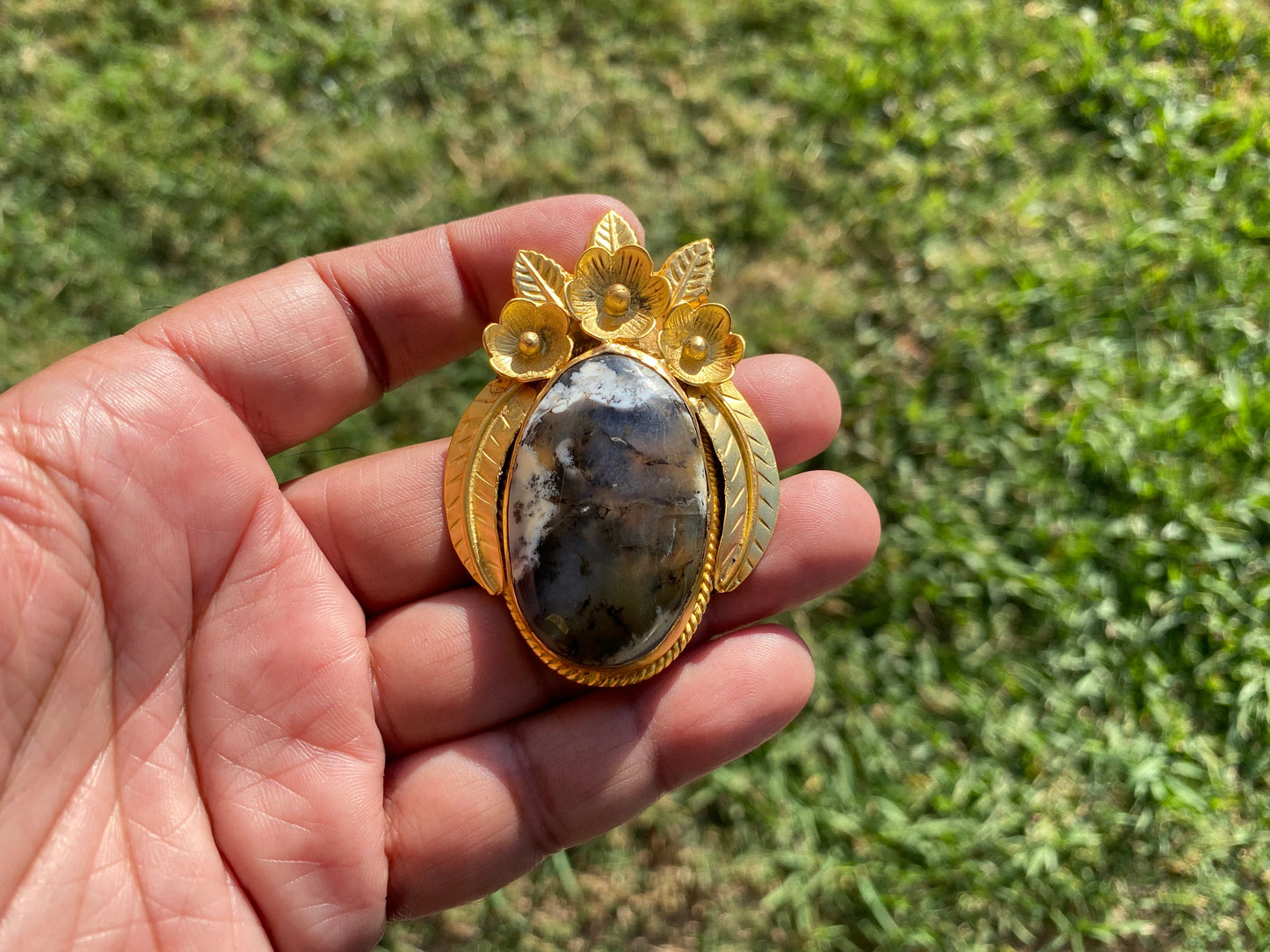Dendritic Agate Pendants, High Quality Non Tarnish Brushed Gold Overlay, Healing Agate Pendant, Unique Jewelry Design, Elegant Gold Pendant