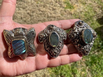 Natural Labradorite Tibetan Silver Pendant with Gemstone, Healing Crystal, Women Jewelry, Birthstone, Ethnic Jewelry, Natural Stone Pendant