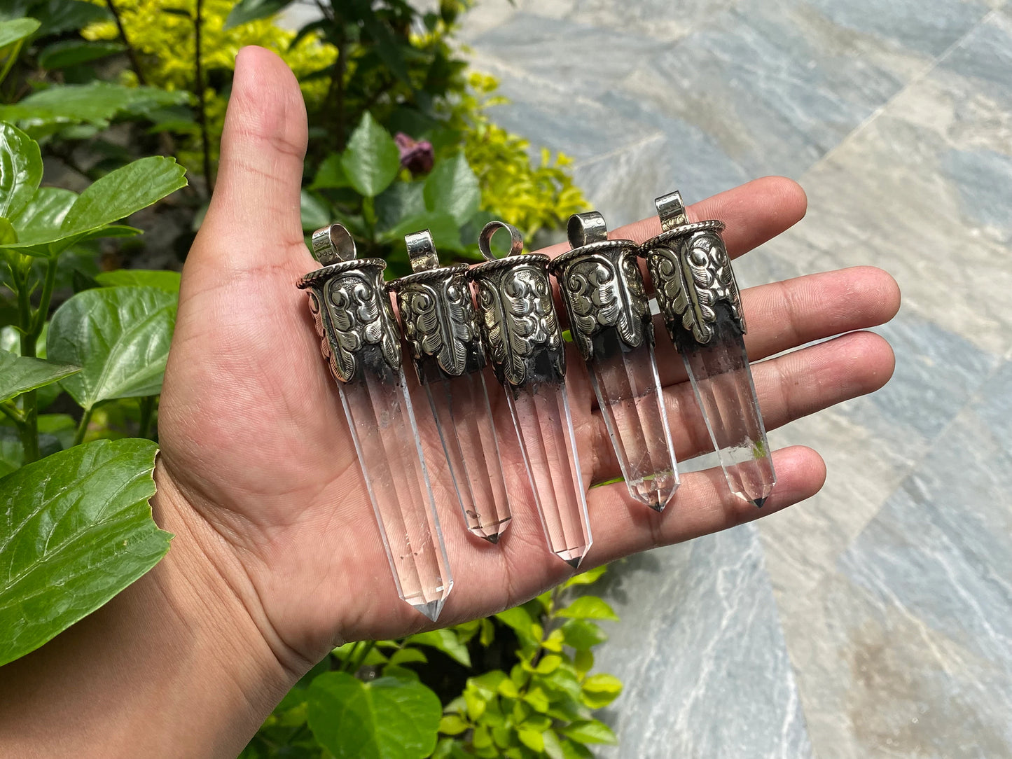 Healing Pendant, Natural Crystal Pendant, Pointed Pendant, Tibetan Silver Pendant, Unisex Pendant, Gift ideas.