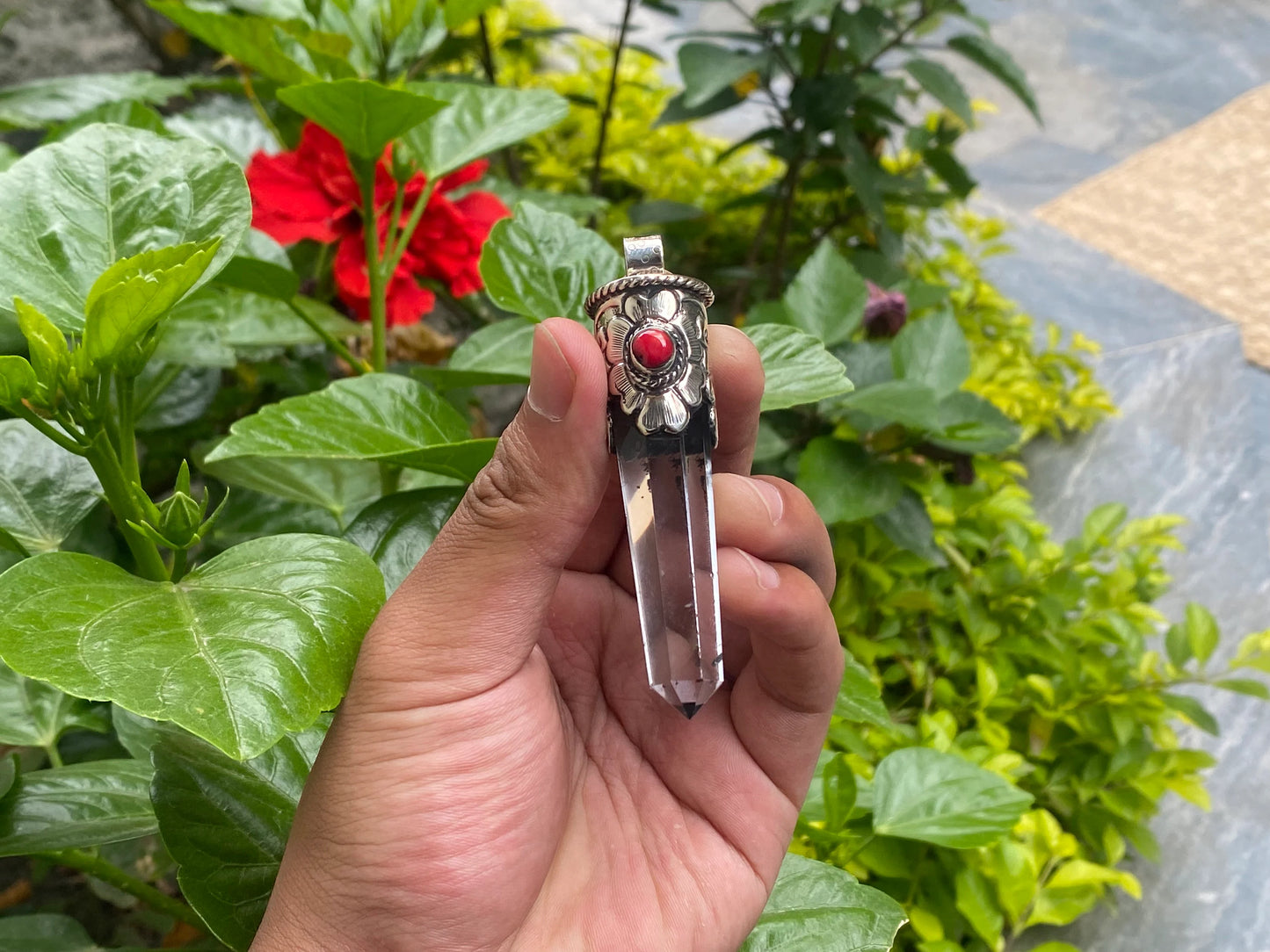 Healing Pendant, Natural Crystal Pendant, Pointed Pendant, Tibetan Silver Pendant, Unisex Pendant, Gift ideas.