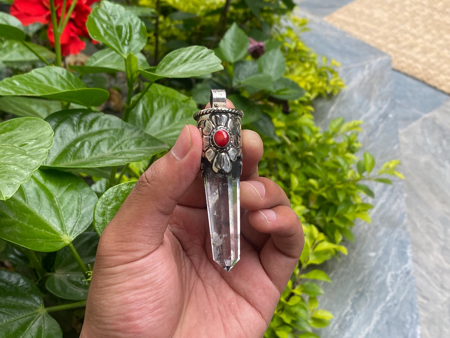 Healing Pendant, Natural Crystal Pendant, Pointed Pendant, Tibetan Silver Pendant, Unisex Pendant, Gift ideas.