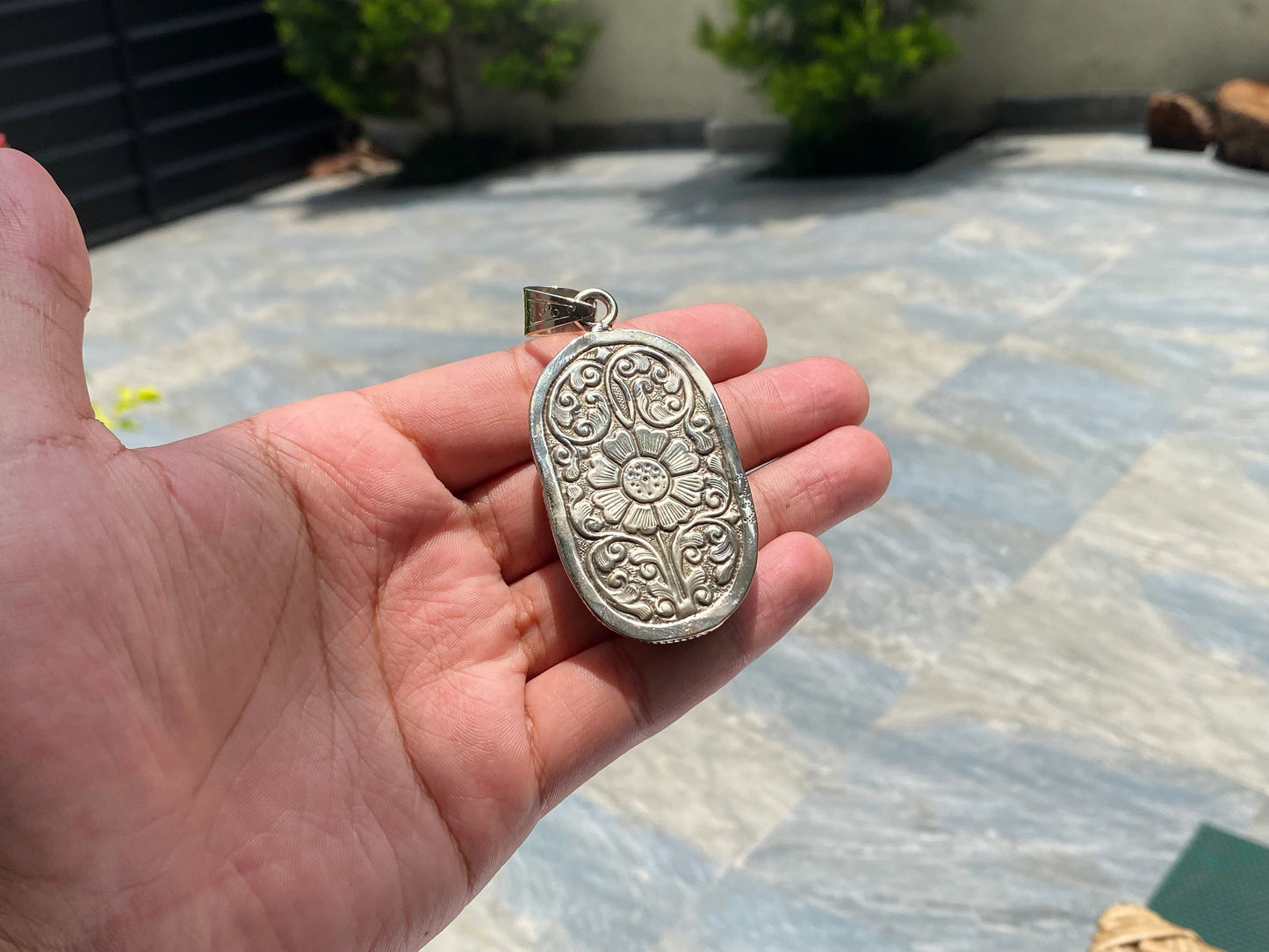 Indian Chief Head Carved on Buffalo Bone, Unique Bone Pendant, Tibetan Silver Pendant, Boho fashion, Unisex pendant for daily wear.