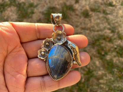 Labradorite Natural Stone with Citrine Tibetan Silver Pendant, Healing Crystal, Gift for Men or Wife, Ethnic Jewelry, Birthstone Pendant
