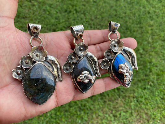 Labradorite Tibetan Silver Pendant with Citrine Gemstone, Healing Crystal, Women's Jewelry, Birthstone Pendant, Natural Stone, Ethnic