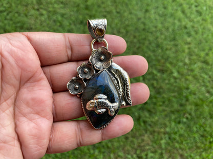 Labradorite Tibetan Silver Pendant with Citrine Gemstone, Healing Crystal, Women's Jewelry, Birthstone Pendant, Natural Stone, Ethnic