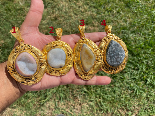 Large Agate Druzy Pendant, Non Tarnish Brushed Gold Overlay, Natural Gemstone Pendant, Healing Crystal, Ethnic Jewelry, Luxury Pendant
