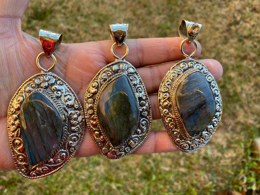Large Blue Flash Labradorite Tibetan Silver Pendant, Labradorite Jewelry for Women or Men, Gemstone Jewelry, Healing Crystal, Bohemian