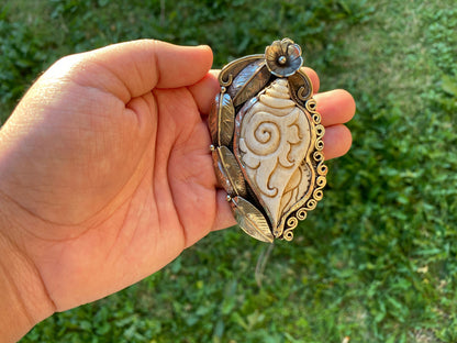 Large Bone Carved Conch Shell Tibetan Silver Pendant,  Antique Bone Conch Shell Design Pendant, Buddhist Jewelry, Flower Designs Jewelry