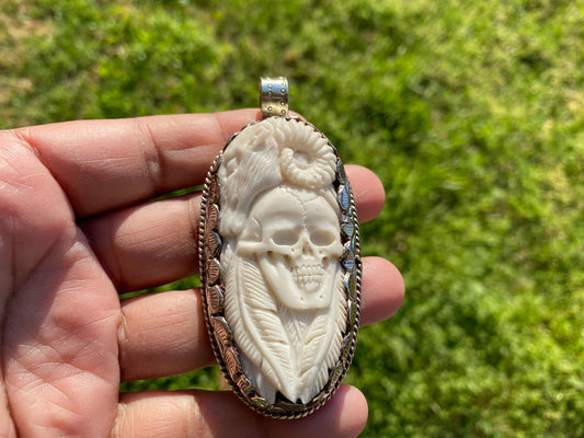 Large Carved Bone Skull with Sheep Tibetan Silver Pendant, Buffalo Bone, Large Skull Pendant, Jewelry for Men / Women, Sugar Skull, Skeleton