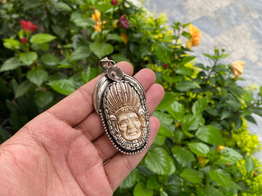 Large Indian chief pendant, Indian chief face carved in buffalo bone, Antique pendant, Unique pendant for daily wear, Boho fashion, Unisex.