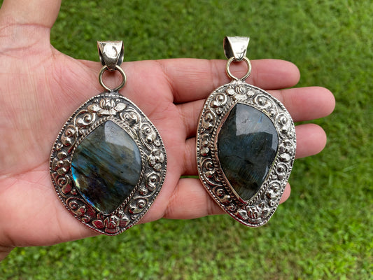 Large Labradorite Healing Crystal with Gemstone Tibetan Silver Pendant, Labradorite Jewelry for Women, Handmade Gemstone Jewelry