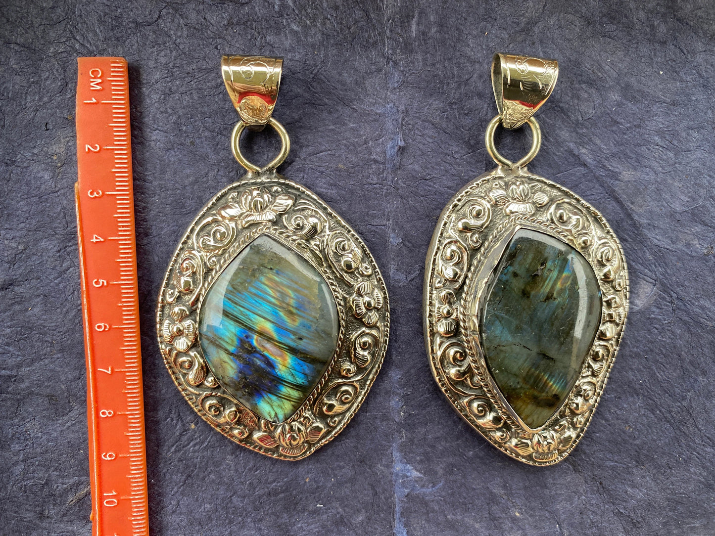 Large Labradorite Healing Crystal with Gemstone Tibetan Silver Pendant, Labradorite Jewelry for Women, Handmade Gemstone Jewelry