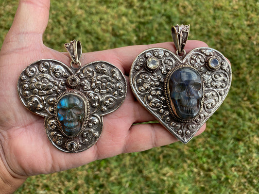 Large Labradorite Skull Tibetan Silver Pendant, Sugar Skull, Women"s Jewelry, Healing Crystal, Gemstone Pendant, Natural Labradorite Pendant