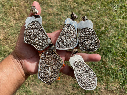 Large Raw Spiny Oyster Tibetan Silver Pendant, Nature Crafted, Desert Sea Gem, Oceanic Ornament, Ocean Jewel, Ocean Inspired Jewelry