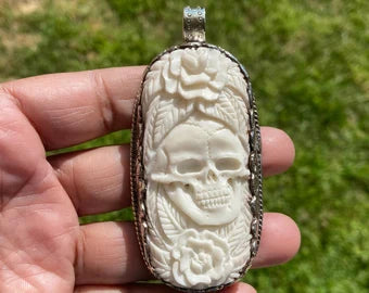 Large Skull with Flower Carved Buffalo Bone Tibetan Silver Pendant, Unisex Skull Pendant, Jewelry for Men or Women, Sugar Skull, Skeleton