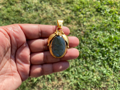 Gold Overlay Labradorite Pendant, Mystical Charm, Elegant Craftsmanship, Nature's Magic Jewelry, Aurora-inspired, Luxurious Design