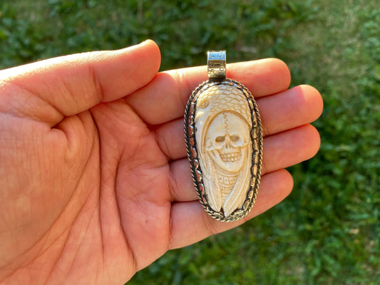Native American Skull Bone Carved Tibetan Silver Pendant, Eagle Skull Pendant, Native American Jewelry, Carved Bone Pendant, Boho Jewelry