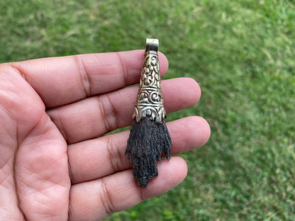 Natural Black Kyanite Tibetan Silver Pendant, Gemstone Healing Pendant, Natural Stone Pendant, Protective Energy Jewelry, Metaphysical Gift