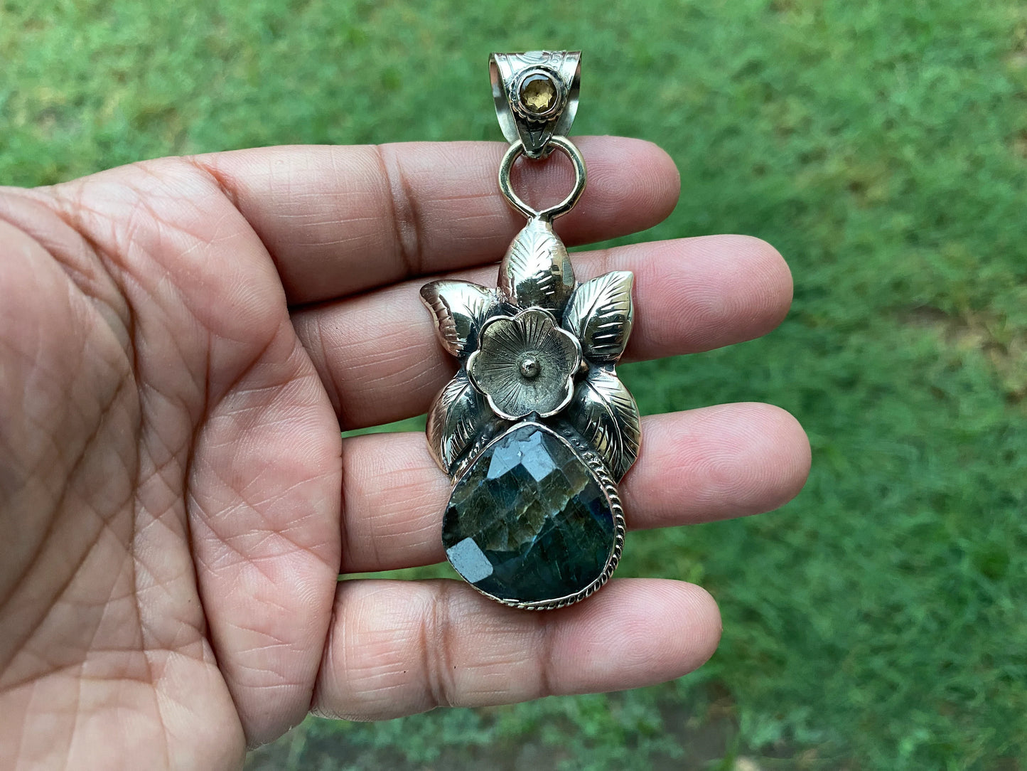 Natural Labradorite Tibetan Silver Pendant with Citrine Gemstone, Healing Crystal Pendant, Energy Pendant, Birthday Gift, Birthstone Jewelry