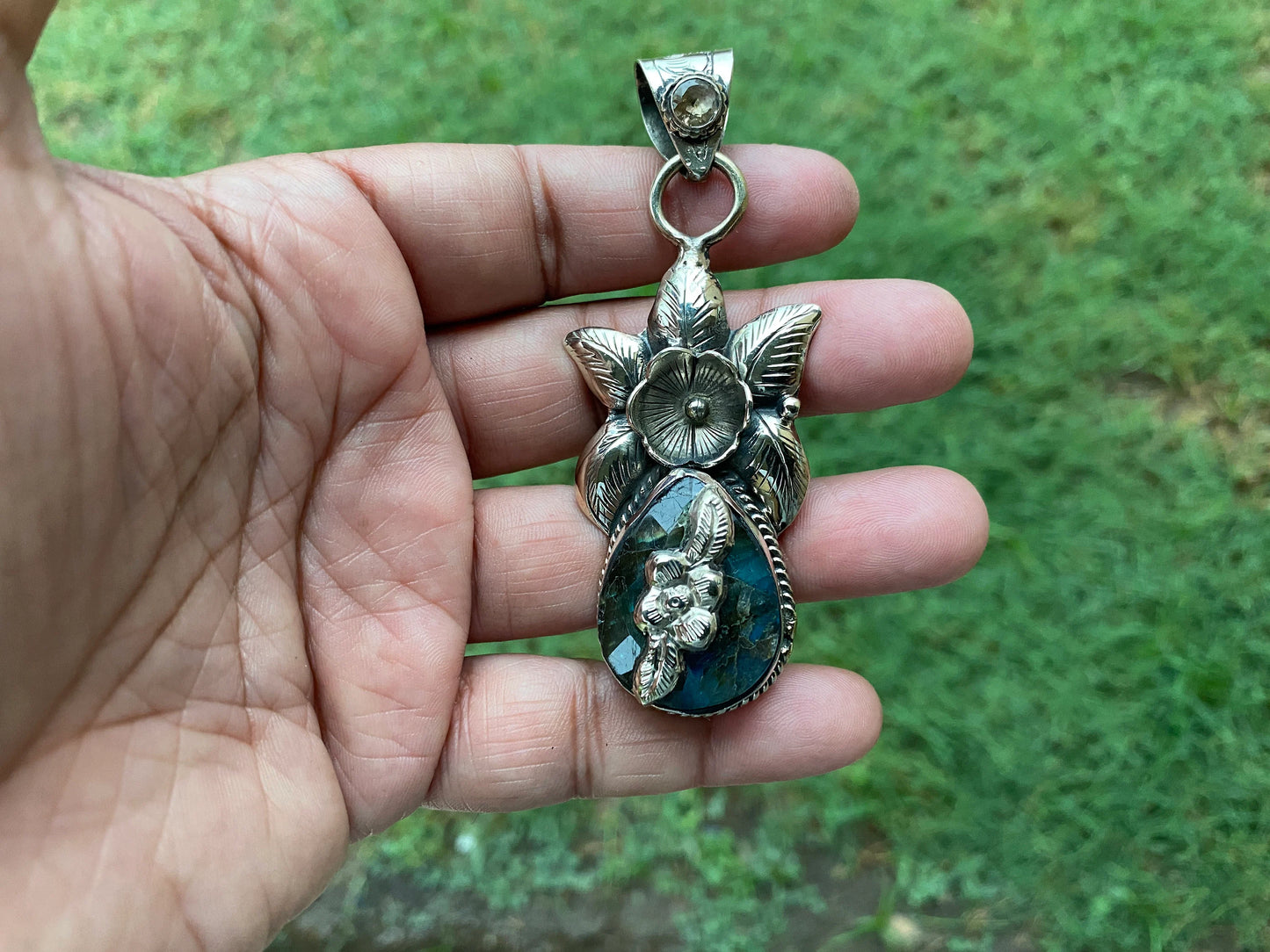 Natural Labradorite Tibetan Silver Pendant with Citrine Gemstone, Healing Crystal Pendant, Energy Pendant, Birthday Gift, Birthstone Jewelry