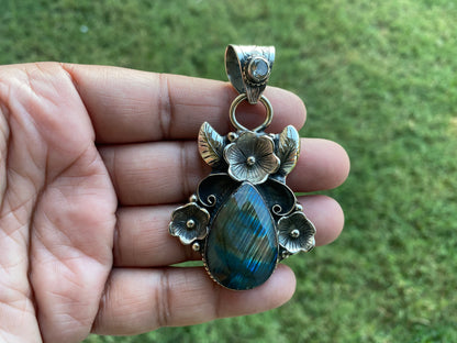Natural Labradorite Tibetan Silver Pendant with Citrine Gemstone, Healing Crystal, Birthday Gift, Birthstone Jewelry, Native American Style