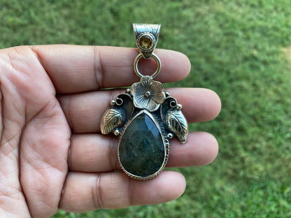 Natural Labradorite Tibetan Silver Pendant with Citrine Gemstone, Healing Crystal, Birthday Gift, Birthstone Jewelry, Native American Style