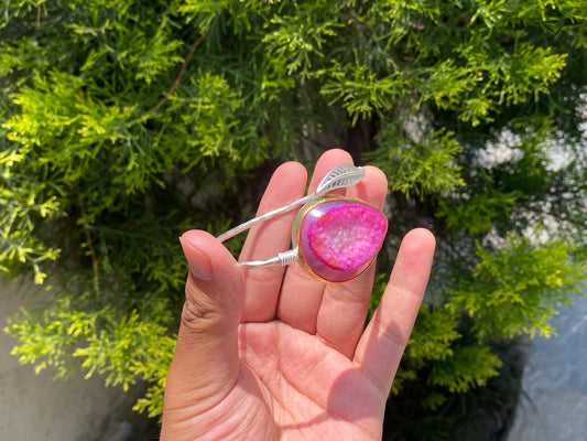 Natural and Unique Druzy Agate Bracelet , Two tone floral inspired Hammered Bracelet, Gift for her, Brushed Gold & Silver overlay over brass