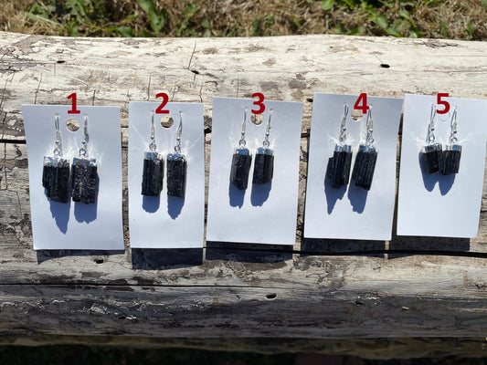 Raw Black Tourmaline Earrings, Silver Electroplated, Raw Gemstone Earrings, Dangle Earring, Gifts for Mom, Mothers Day Gift, Healing Crystal