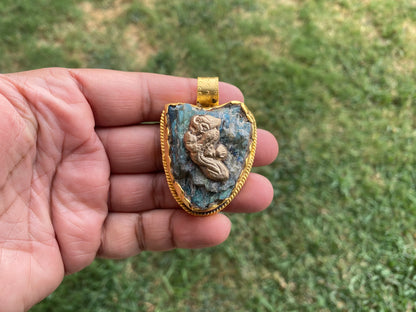 Raw Labradorite Natural Stone Pendant, Brushed Gold Overlay, Statement Piece, Elegant Jewelry, Spiritual Healing Jewelry, Premium Quality